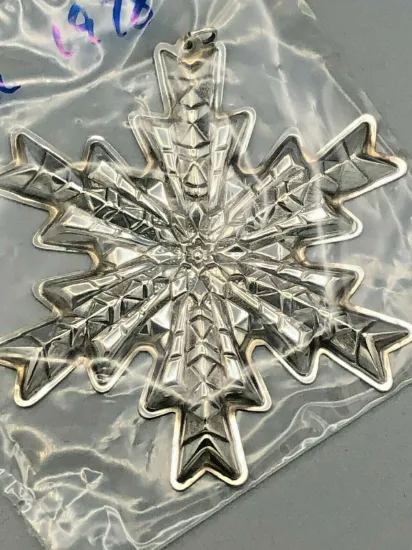 Picture of Gorham Sterling Silver 1978 Annual Snowflake Ornament, no box