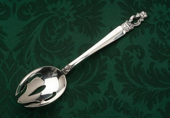 Picture of Pierced Tableserv.spn