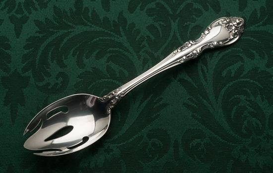 Picture of Pierced Tableserv.spn