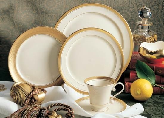 Picture of Dinner Plates