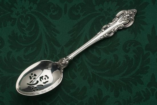 Picture of Pierced Tableserv.spn