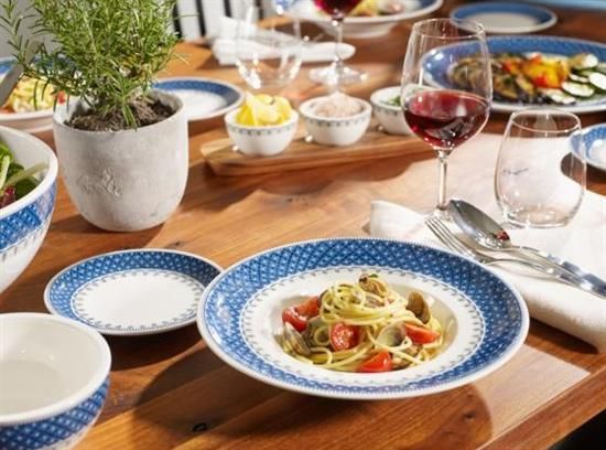 Picture of 5pc. Place Setting