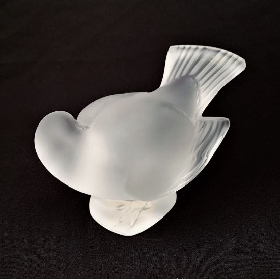 Picture of Lalique ,Sparrow With Head Under Wing.