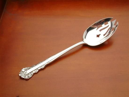 Picture of Pierced Tableserv.spn