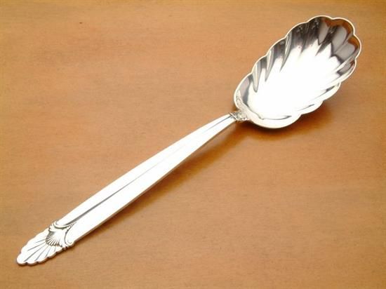 Picture of Berry Serving Spoon