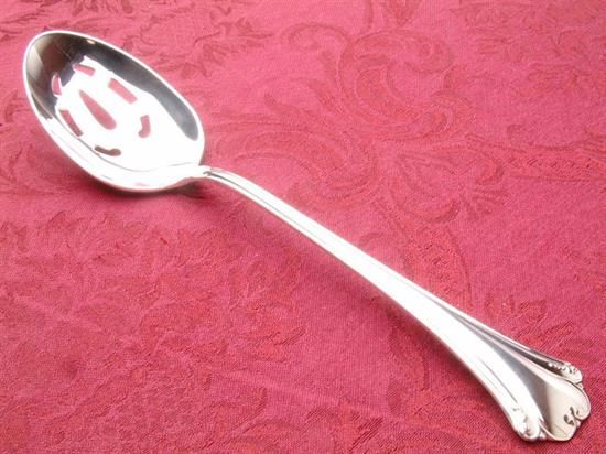 Picture of Pierced Tableserv.spn