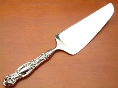 Picture of New Pie/cake Server