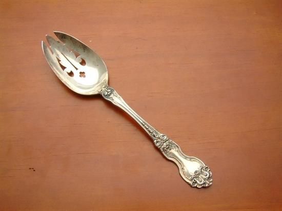 Picture of Pierced Tableserv.spn