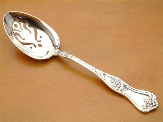 Picture of Pierced Tableserv.spn