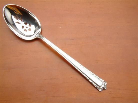 Picture of Pierced Tableserv.spn