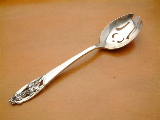 Picture of Pierced Tableserv.spn