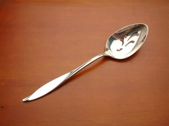 Picture of Pierced Tableserv.spn