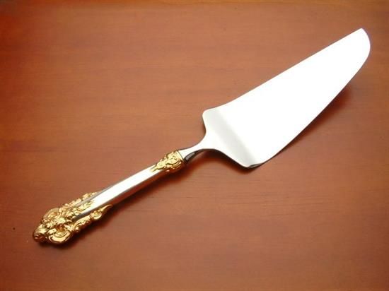 Picture of New Pie/cake Server