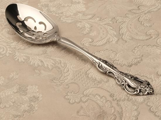 Picture of Pierced Tableserv.spn