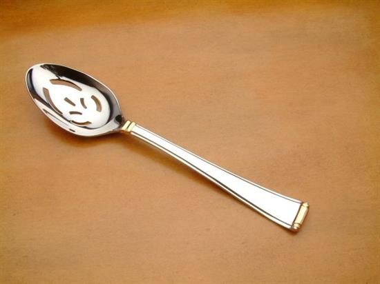 Picture of Pierced Tableserv.spn