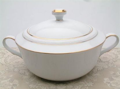 Picture of Covered Vegetable Bowl