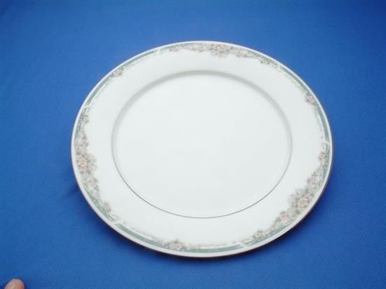 Picture of Dinner Plates