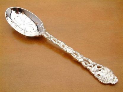 Picture of Pierced Tableserv.spn