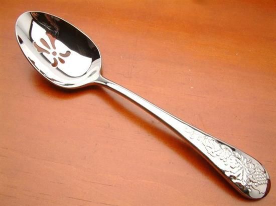 Picture of Pierced Tableserv.spn