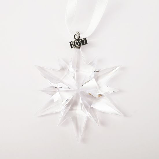 Picture of 2017 Snowflake Ornament with Original Box
