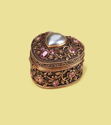 Picture of Edgar Berebi 'Pretty In Pink Heart Box' 1136/8