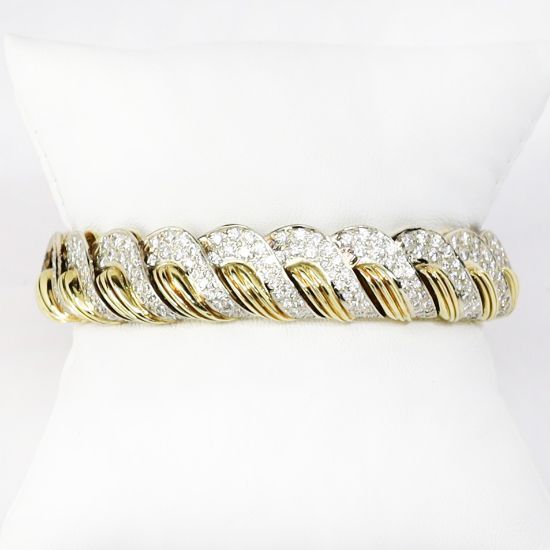 Picture of 18k Yellow Gold Pavé Set Diamond Bracelet