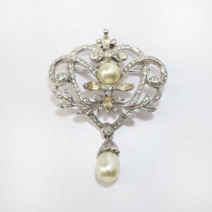Picture of Vintage 1940's Reja New York Rhinestone & Faux Pearl Brooch