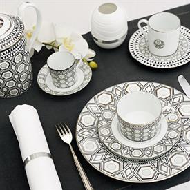 Show products in the Hollywood pattern