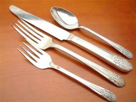 Show products in the Silver Mist - Marigold pattern