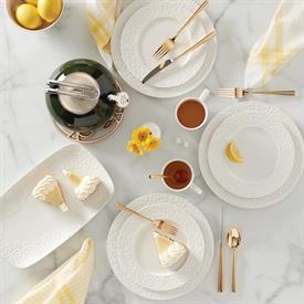 Show products in the Blossom Lane pattern