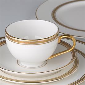 Show products in the Oxford Place pattern