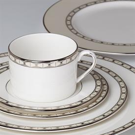 Show products in the Signature Spade pattern