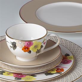 Show products in the Waverly Pond pattern