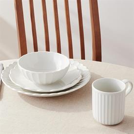 Show products in category French Perle, Scallop, White