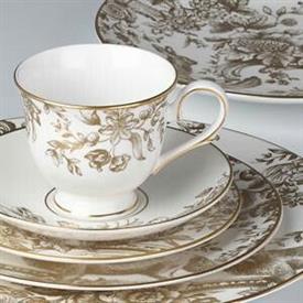 Show products in category Gilded Forest by Marchesa