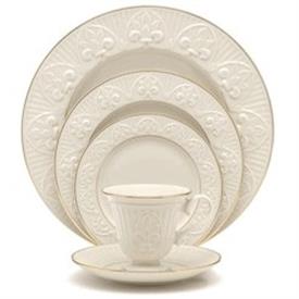 Show products in the Matelasse pattern