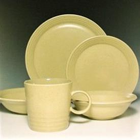 Show products in the Khaki pattern