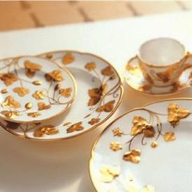 Show products in the Victoria Strawberry, Gold pattern