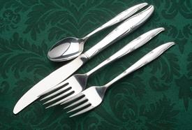 Show products in the Silver Flowers pattern