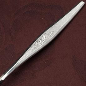 Show products in the Woodmere pattern