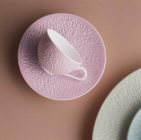 Show products in the Mineral Irise Nacre pattern