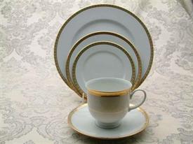 Show products in the Crown Gold pattern