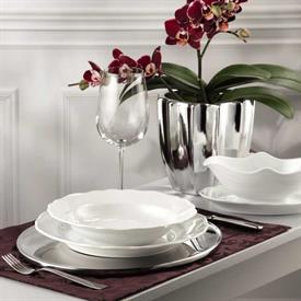 Show products in the Maria Theresia White pattern