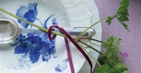 Show products in the Blue Flower, Curved pattern