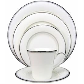 Show products in the Silver Sonnet pattern