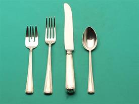 Show products in the Marie Louise pattern