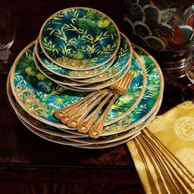 Show products in the Jungle by Versace pattern