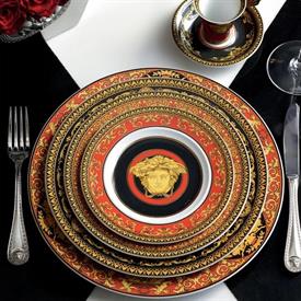 Show products in the Medusa Red pattern