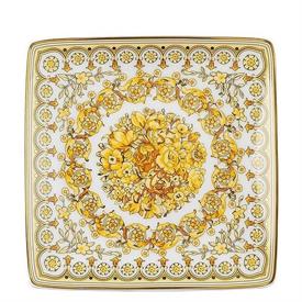 Show products in the Versace Tribute pattern