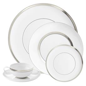 Show products in the Domo Platinum pattern